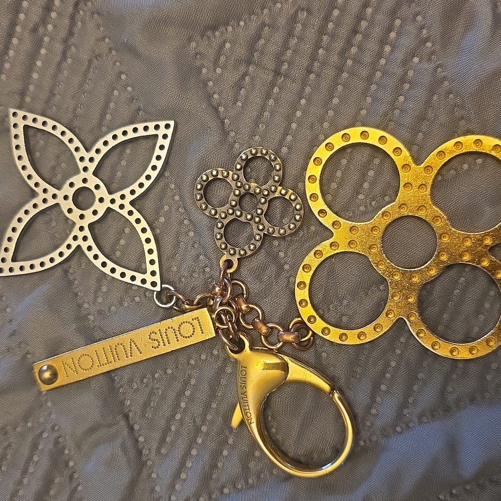 Pre-Loved Louis Vuitton Tapage Bag Charm Authentication Engraving Stamp CK 0142 - Picture 8 of 12